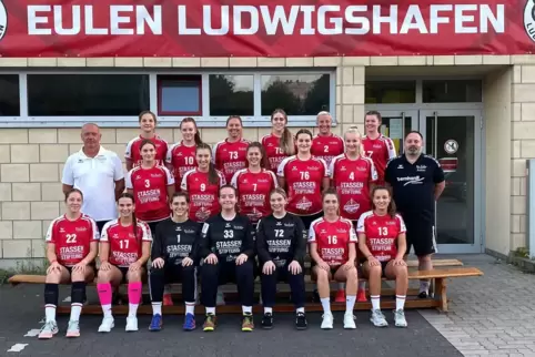 Die Oberliga-Mannschaft der TSG Friesenheim (hintere Reihe, von links): Jasmin Jung, Lara Schneider, Romina Heßler, Angelina Sch