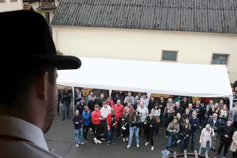 Tobias Türr verlas die Rede aus einem Fenster.