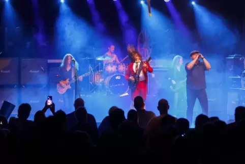 Im Saarland lebt der Traum von der Rückkehr zur Konzert-Normalität. Hier die AC/DC-Coverband Barock.