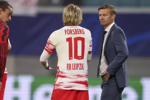 Redebedarf: RB-Trainer Jesse Marsch (rechts) und Emil Forsberg. 