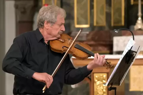 Daniel Spektor spielt Bach.
