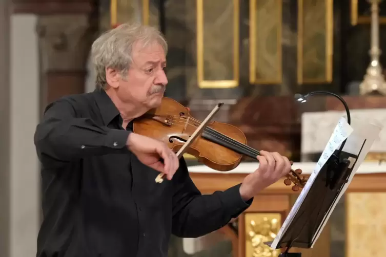 Daniel Spektor spielt Bach.