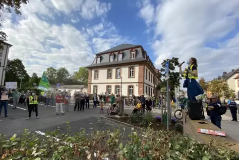 Dass der Klimawandel auch in Grünstadt Thema ist, zeigt die jüngste Klimademo von Fridays for Future mit Kundgebung vor dem Grün