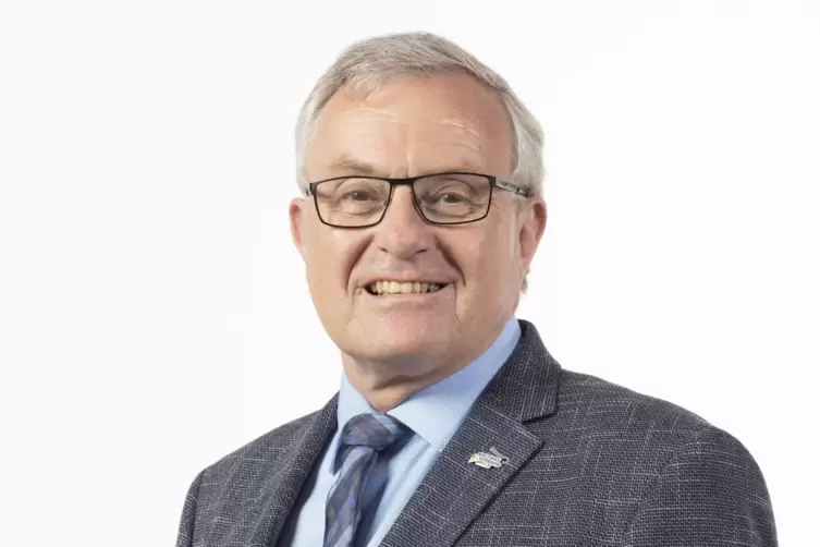 Sieht die CDU in einer der gr&ouml;&szlig;ten Krisen ihrer Geschichte: Alt-OB und Bezirkstagsvorsitzender Theo Wieder.