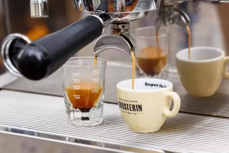 Kaffeezubereitung mit Siebtr&auml;ger
