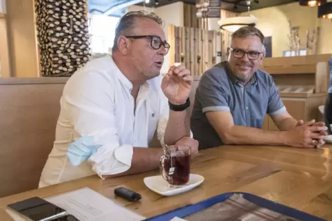 Sehen Gesprächen mit ACC entgegen: Opelbetriebsratschef Thorsten Zangerle (links) und der Erste Bevollmächtigte der IG Metall, B