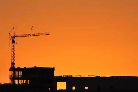 Bisher steht in dem Industriegebiet nur das Werk der Firma Verope – hier ein Foto vom Bau der Halle. 