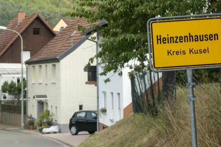 Umleitung für jene, die nach Hohenöllen wollen, oder in die Hohenöller Straße von Heinzenhausen.