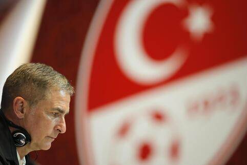 Unter dem Halbmond: Stefan Kuntz steht als türkischer Nationaltrainer vor seiner ersten Bewährungsprobe. 