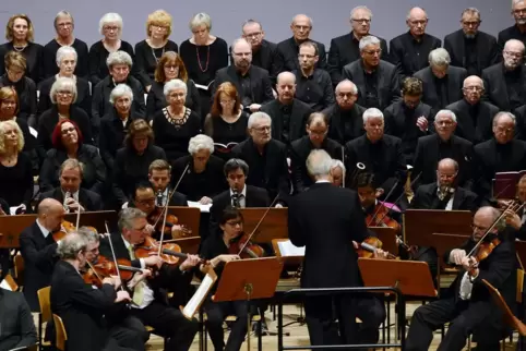 Das Konzert des Oratorienchors vom Musikverein Pirmasens soll ein Höhepunkt in der Vorweihnachtszeit sein. Hier ist der Chor bei