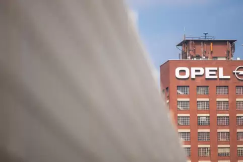 Im Opel-Werk Rüsselsheim arbeiten derzeit 2100 Menschen. 