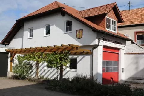 Wird vielleicht bald nicht mehr gebraucht: das Feuerwehrgerätehaus in Dackenheim.