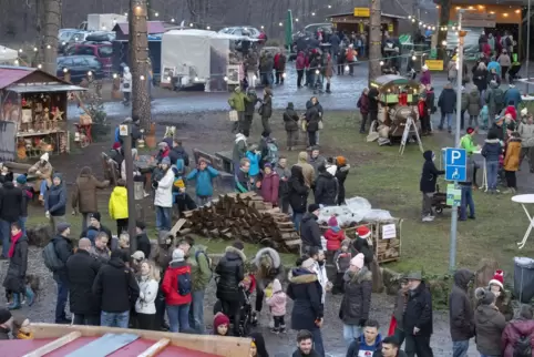 Immer ein Besuchermagnet: die Waldweihnacht in Johanniskreuz, hier eine Szene von 2019.