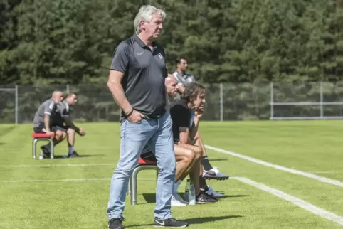Am Samstag coacht er sein Team im Fritz-Walter-Stadion: Peter Tretter, der Trainer der U21 des 1. FCK. 