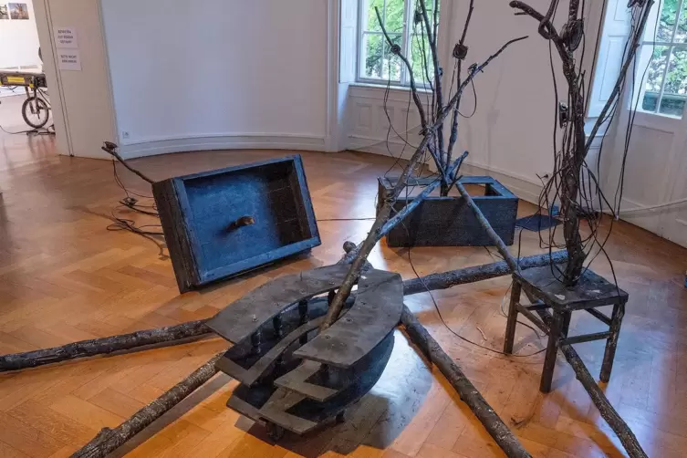 Installation von Francisco Klinger Carvalho in der Villa Streccius 