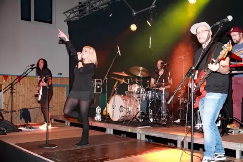 „The Bombshells“ mit Frontfrau Daniela Weisenburger.