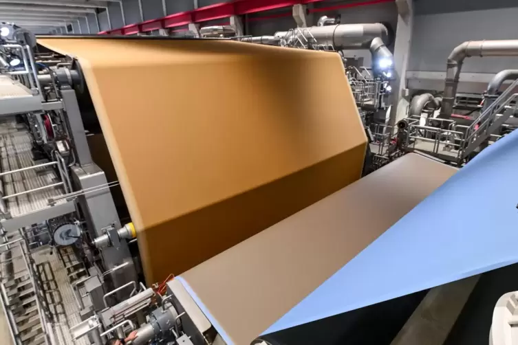 Im neuen Werk PM3 in Sandersdorf-Brehna in Sachsen-Anhalt wird Wellpappenrohpapier hergestellt. 