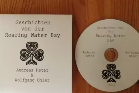 Das schlichte Cover gestaltete Andreas Peter. 