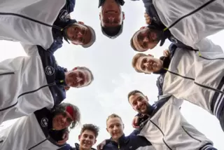 Dass sie als Tabellenzweiter in die Verbandsliga aufsteigen, können (von oben im Uhrzeigersinn) Sebastian Flick, Daniel Bergthol