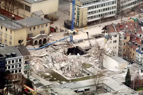  Bei dem Einsturz des Stadtarchivs am 3. März 2009 waren zwei Anwohner ums Leben gekommen, es entstanden gewaltige Schäden.