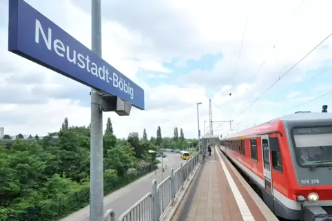 20100527_boebig_bahnhof_a