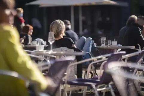 Besonders deutlich verbessert sich die Lage im Gastgewerbe. 