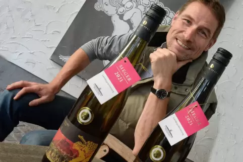 Ralf Bonnet und sein Siegerwein. 