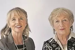 Gabriele Engel (links) und Ursula Klotmann praktizieren als systemische Therapeutinnen in Neustadt.