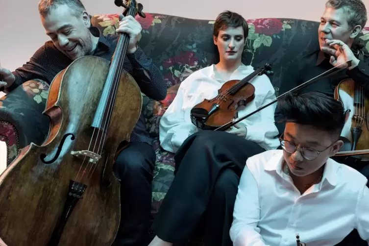 Jeder ein Virtuose: Quatuor Diotima, als da sind die Violinisten Yun Peng Zhao und Constance Ronzatti, der Bratschist Franck Che