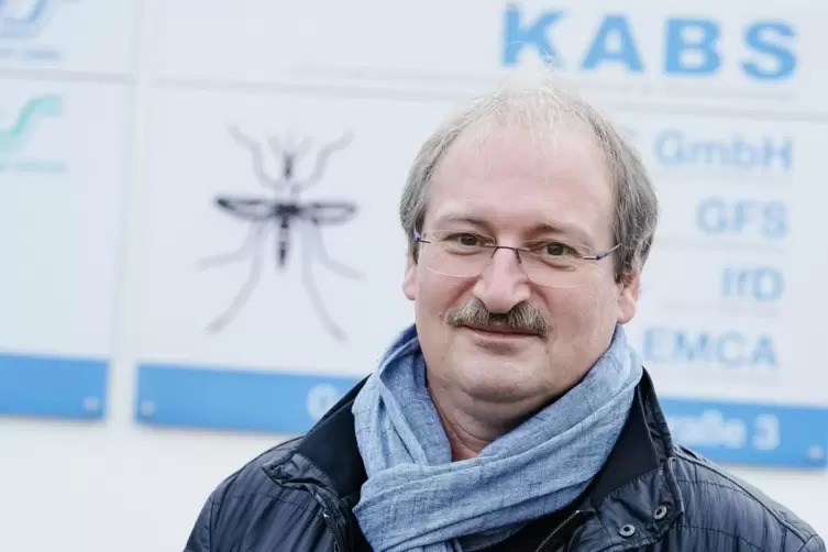 Dirk Reichle, Wissenschaftlicher Direktor der Kommunalen Aktionsgemeinschaft zur Bekämpfung der Schnakenplage