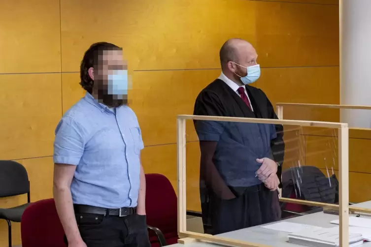 Der 38-jährige Weilerbacher (links) wurde vergangene Woche zu lebenslanger Haft wegen Mordes und Totschlags verurteilt. Jetzt ha