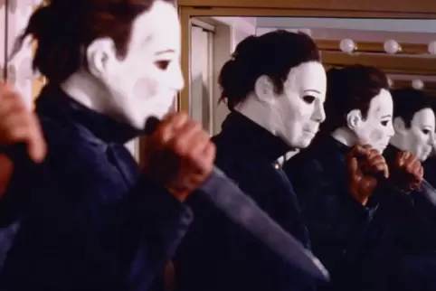 Mit einer Halloween-Maske war der mutmaßliche Brandstifter maskiert. 