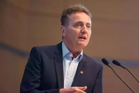 Gewerkschafter Jörg Köhlinger fordert eine „klare Perspektive“ für alle Opel-Standorte.