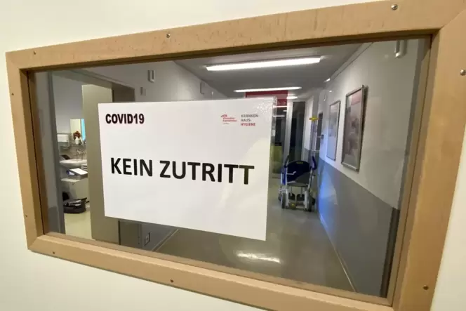 In den Krankenhäusern gelten besondere Sicherheitsmaßnahmen. In den Krankenhäusern gelten besondere Sicherheitsmaßnahmen.