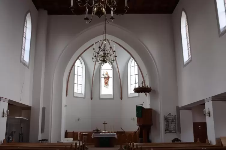 Rechtzeitig zum Jubiläum wurde die Maxdorfer Christuskirche innen und außen renoviert.
