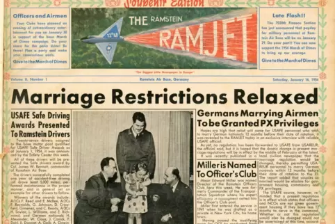 Die Ausstellung zeigt US-Standortzeitungen und Magazine. Beispielsweise „The Ramstein Ramjet“ vom Januar 1954. 