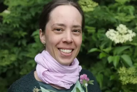 Kräuterpädagogin Vanessa Zürrlein. 