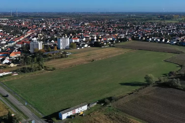 Im nördlichen Teil des Gebiets zwischen Lachener Weg (links) und Sägmühlweg (rechts oben) soll ein Neubaugebiet für rund 600 Bew
