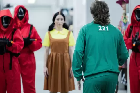 So aussehen wie die Teilnehmer des makabren Spiels „Squid Game“: die Kostüme zur koreanischen Netflix-Serie sind in diesem Jahr 