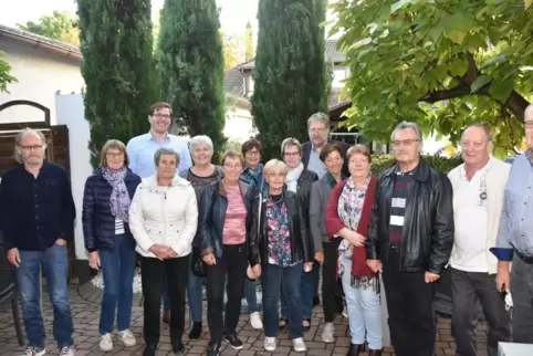 Auf die Freundschaft: Vorstandstreffen der beiden Partnerschaftsvereine beim diesjährigen Herbsttreffen.