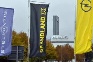 Selbstbewusst Flagge zeigen: Dies scheint für den deutschen Autobauer Opel immer schwieriger zu werden. Hier ein Blick auf das W