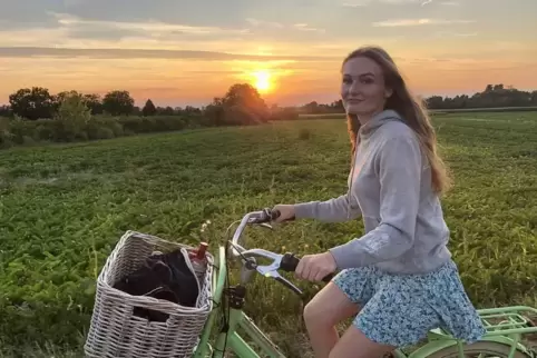 Viel unterwegs: Linnea Brand auf ihrem Fahrrad. 