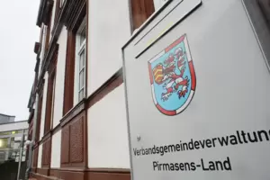 Das Finanzgebaren der Verbandsgemeindeverwaltung Pirmasens-Land wird personelle Konsequenzen haben. Das Finanzgebaren der Verbandsgemeindeverwaltung Pirmasens-Land wird personelle Konsequenzen haben.
