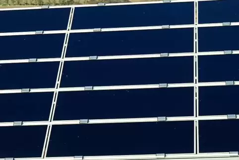 Seit 2016 gibt es bei Schiersfeld eine Photovoltaik-Freiflächenanlage, die auf elf Hektar errichtet wurde und nun erweitert werd