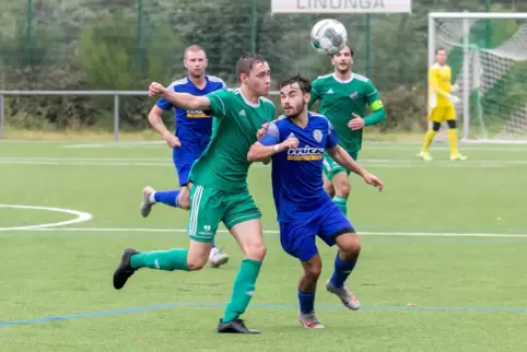 Fabio Bender (in Blau) im Spiel in Altleiningen.
