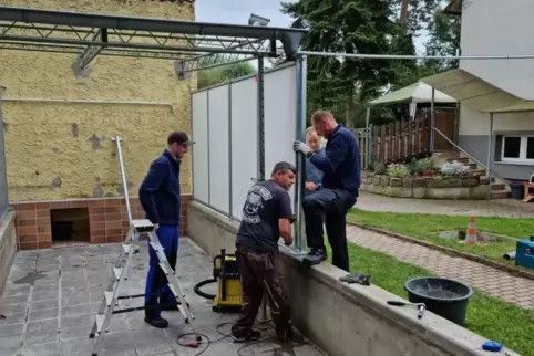 Tierheim Speyer: Im September wurde an der Erneuerung des Hundehauses gearbeitet. Tierheim Speyer: Im September wurde an der Erneuerung des Hundehauses gearbeitet.
