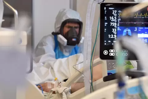 Da die Anzahl der Corona-Infektionen in die Höhe schnellt, hat Lettland einen dreimonatigen Gesundheitsnotstand ausgerufen. 