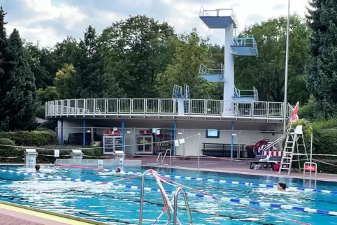 Das Sprungbecken im Eisenberger Waldschwimmbad konnte in dieser Badesaison nicht genutzt werden.