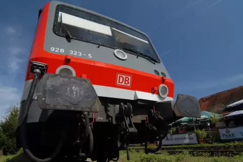 Von Mannheim nach Bundenthal fährt am 7. November eine Triebwagen der Baureihe 628. 