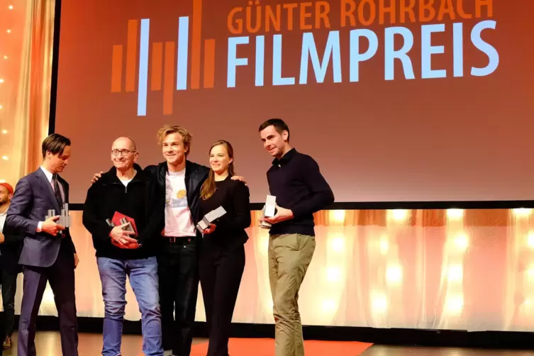 Die Preisträger vom Film „Fabian“: Von links Schauspieler Tom Schilling, Dominik Graf (Regie, Drehbuch), die beiden Schauspieler